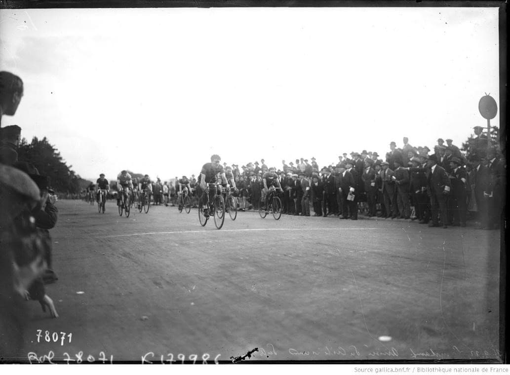 Longchamp-ligne-d'arrivée.jpg